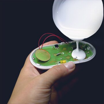 Encapsulamento eletroeletrônico com resina epóxi de alta resistência térmica, mecânica e química.
